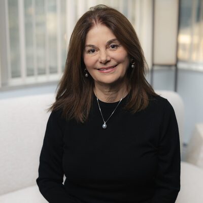 Dr Fugen Neziroglu
